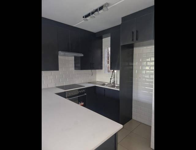 2 BEDROOM PROPERTY TO RENT IN BEDFORD GARDENS